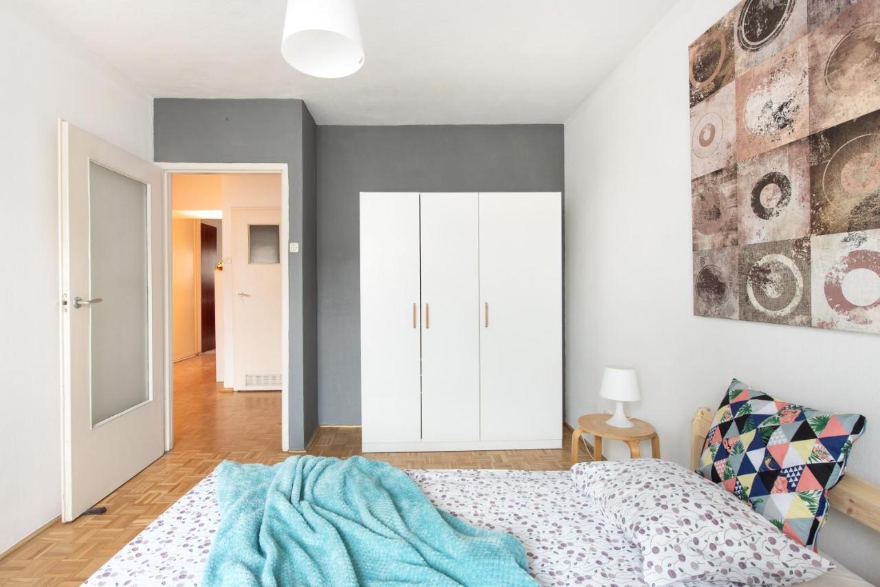 Room, Inflancka 19 华沙 外观 照片